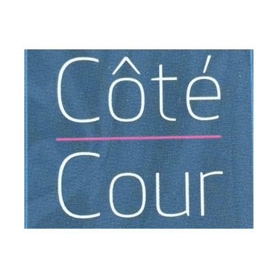 CÔTÉ COUR